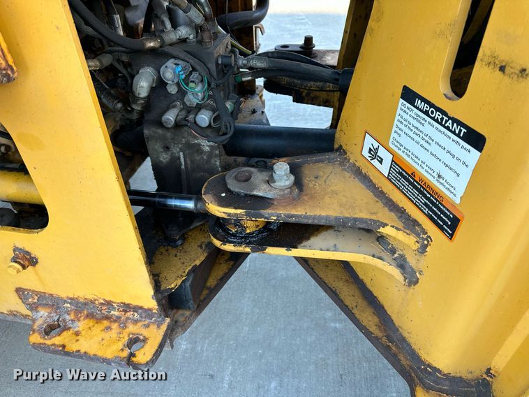 image for item NL9175 2013 John Deere 444K  wheel loader