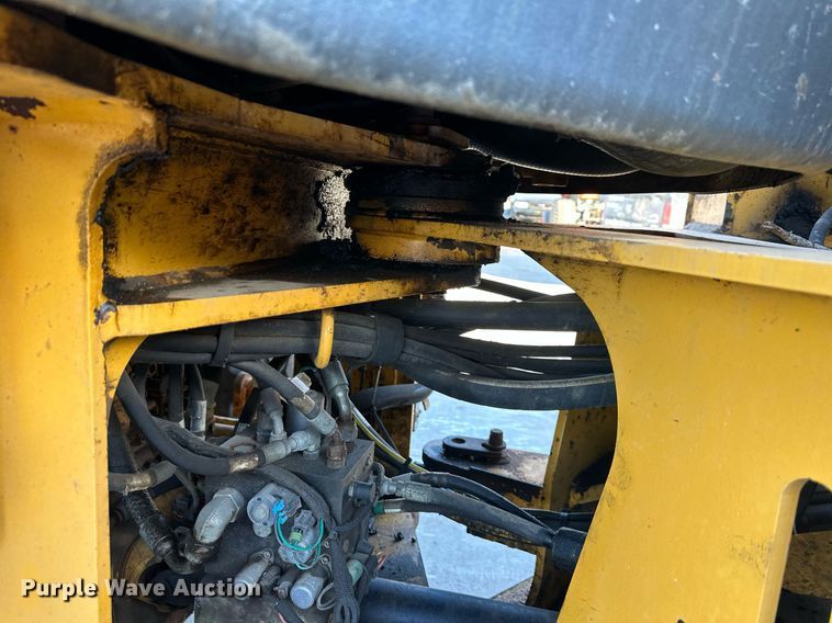 image for item NL9175 2013 John Deere 444K  wheel loader