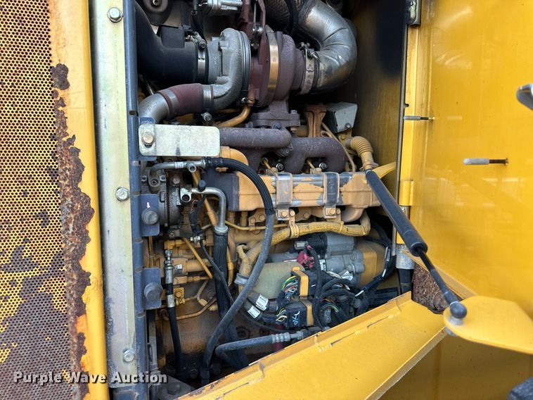 image for item NL9175 2013 John Deere 444K  wheel loader