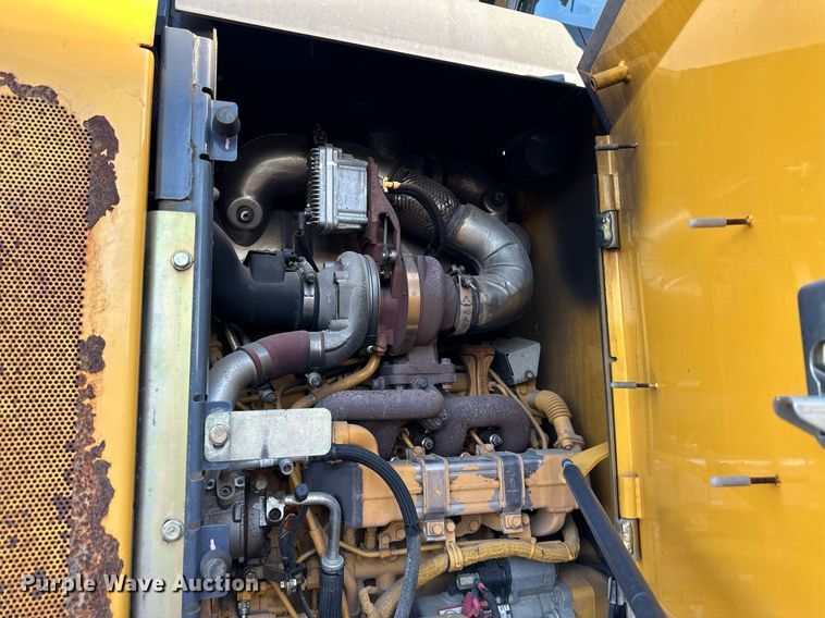 image for item NL9175 2013 John Deere 444K  wheel loader