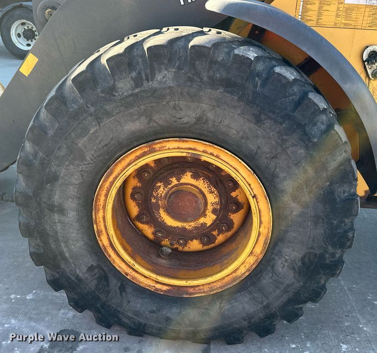 image for item NL9175 2013 John Deere 444K  wheel loader