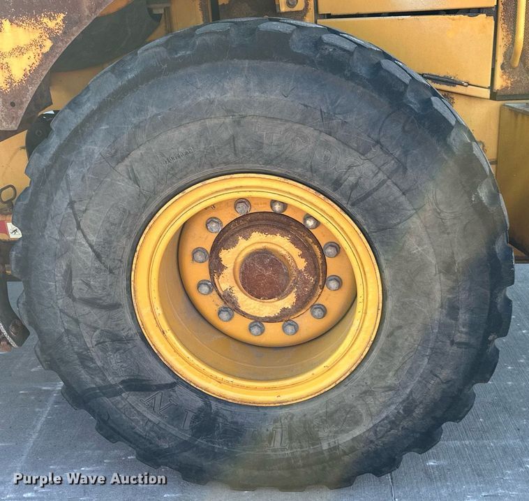 image for item NL9175 2013 John Deere 444K  wheel loader