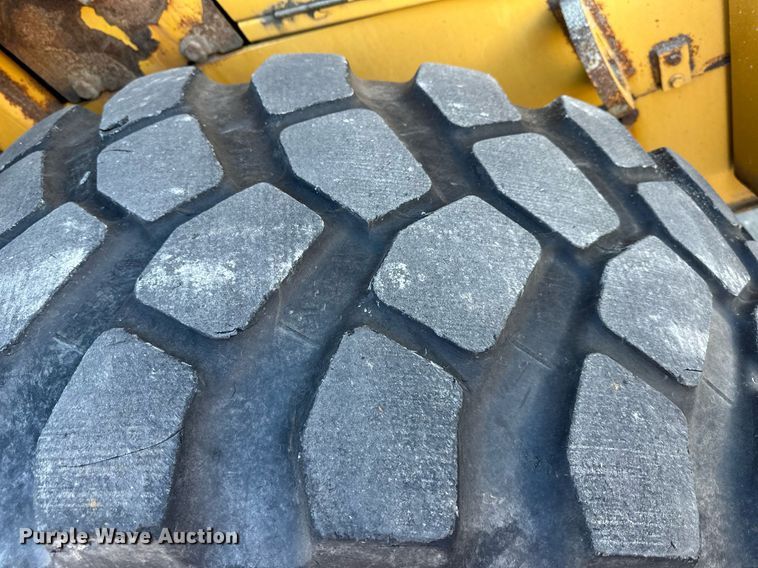 image for item NL9175 2013 John Deere 444K  wheel loader