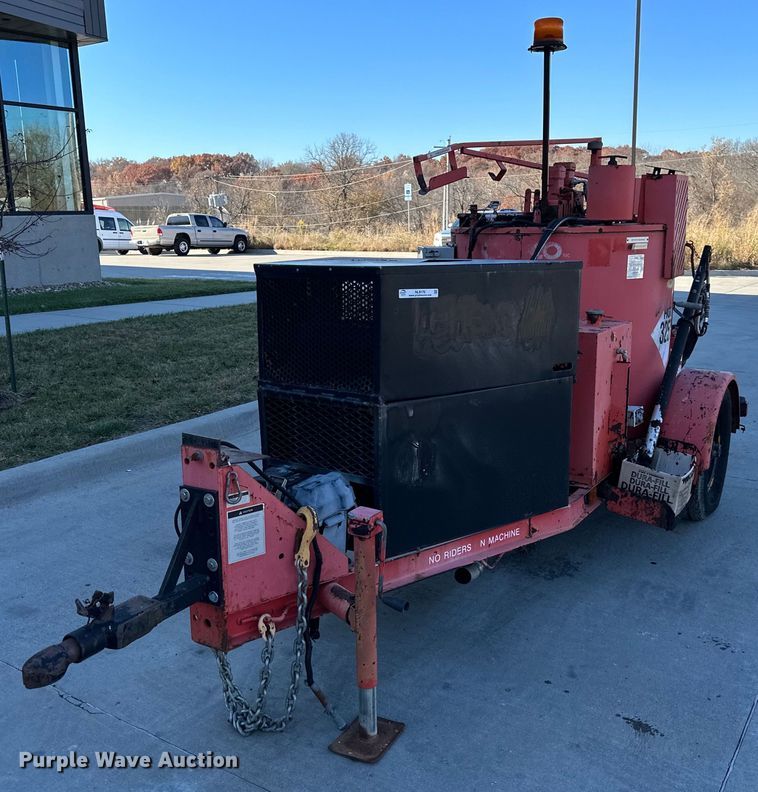 image for item NL9176 2002 Crafco SS125  melter applicator