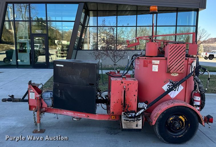 image for item NL9176 2002 Crafco SS125  melter applicator