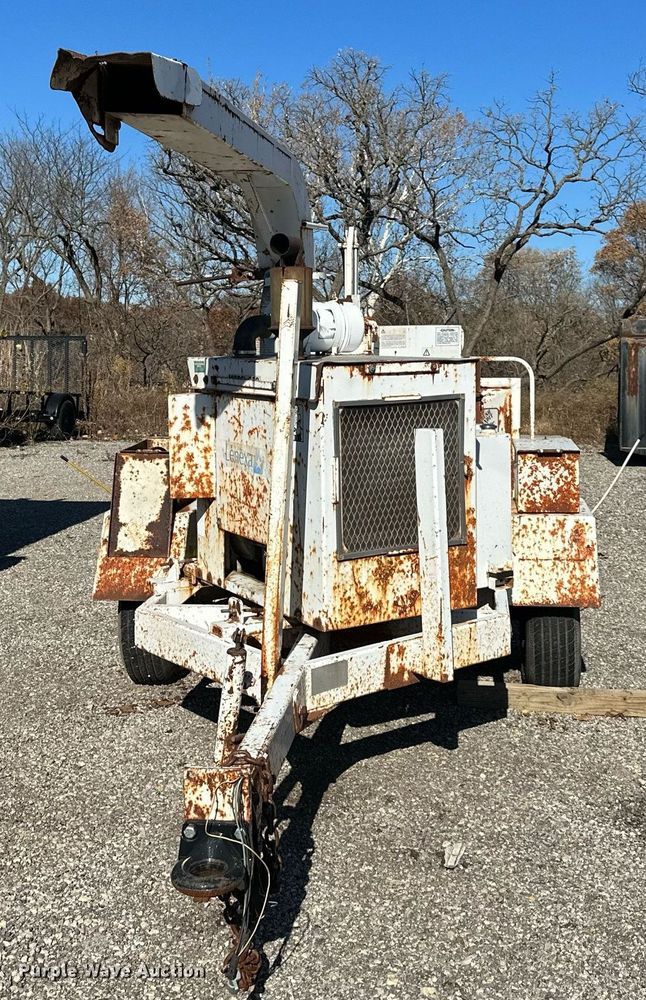 image for item NL9180 1993 Brush Bandit 250  wood chipper