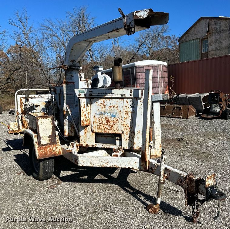 image for item NL9180 1993 Brush Bandit 250  wood chipper