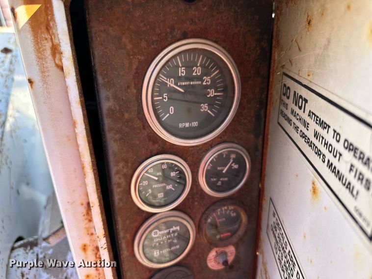 image for item NL9180 1993 Brush Bandit 250  wood chipper