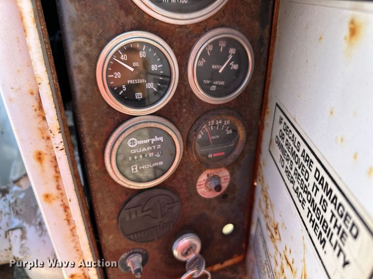 image for item NL9180 1993 Brush Bandit 250  wood chipper