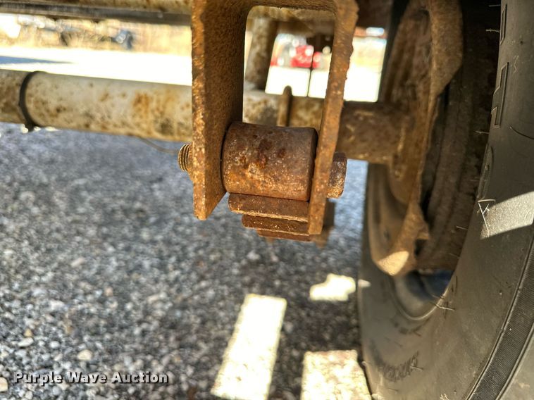 image for item NL9180 1993 Brush Bandit 250  wood chipper