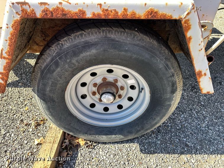 image for item NL9180 1993 Brush Bandit 250  wood chipper