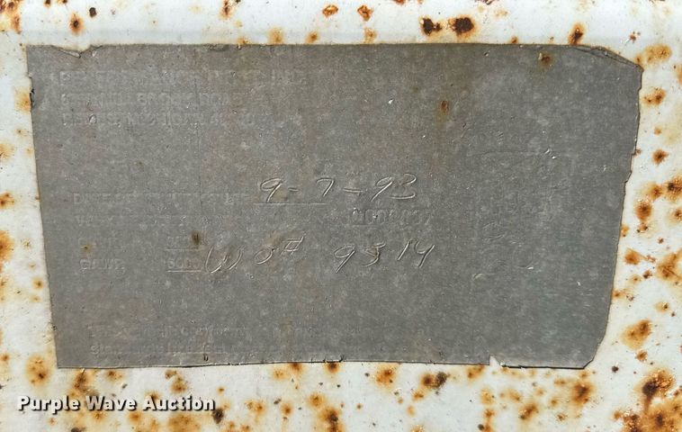 image for item NL9180 1993 Brush Bandit 250  wood chipper