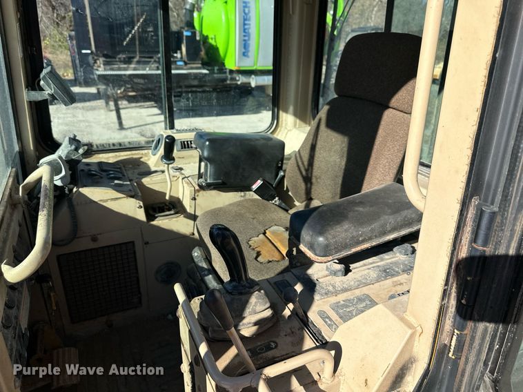 image for item NL9181 2005 Caterpillar 939C  track loader