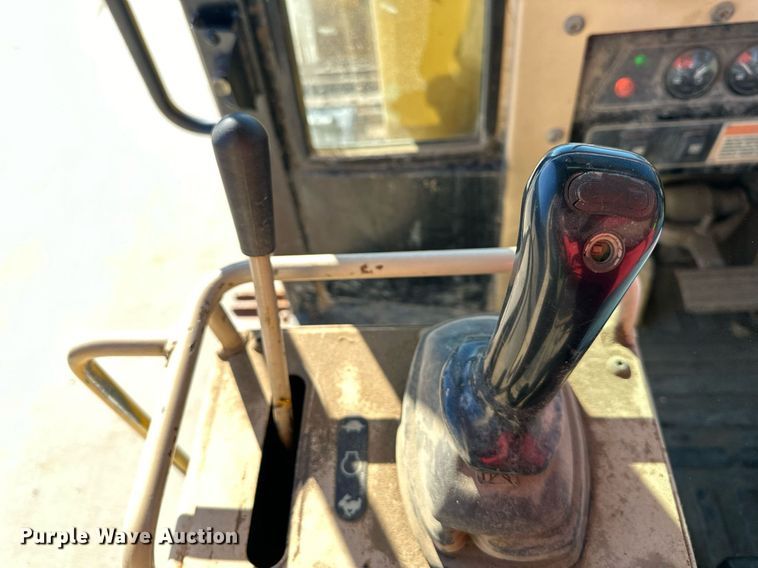 image for item NL9181 2005 Caterpillar 939C  track loader