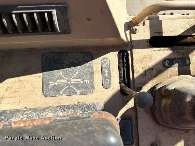 image for item NL9181 2005 Caterpillar 939C  track loader