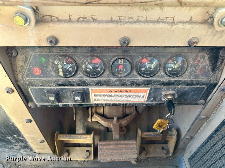 image for item NL9181 2005 Caterpillar 939C  track loader