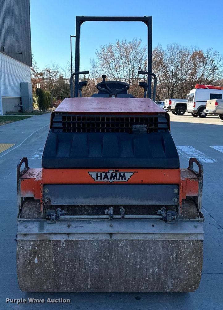 image for item NL9184 Hamm HD12  double drum roller