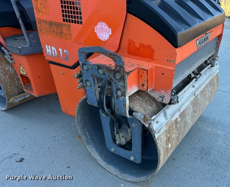 image for item NL9184 Hamm HD12  double drum roller