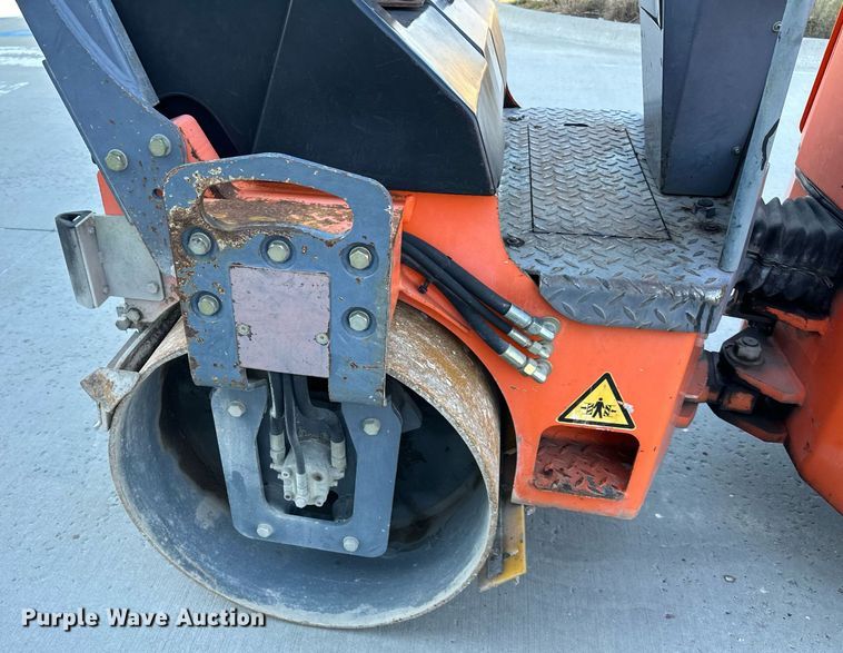 image for item NL9184 Hamm HD12  double drum roller