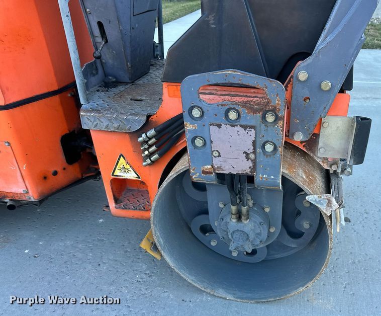 image for item NL9184 Hamm HD12  double drum roller
