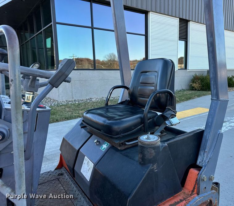 image for item NL9184 Hamm HD12  double drum roller