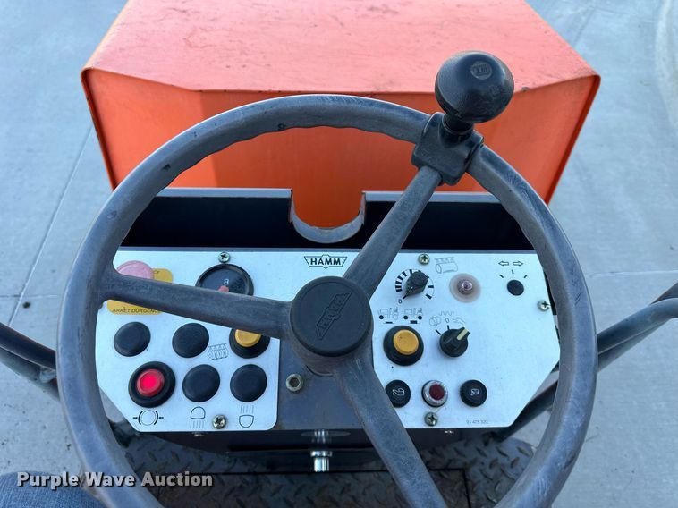 image for item NL9184 Hamm HD12  double drum roller