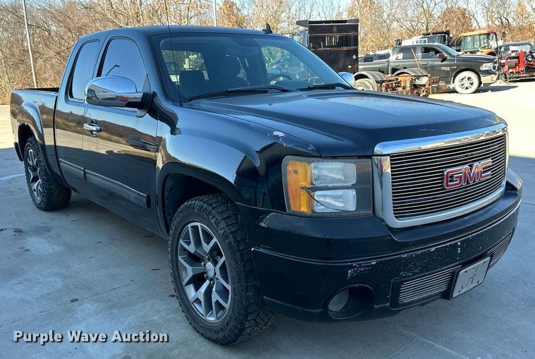 image for item NL9186 2007 GMC Sierra 1500  Ext. Cab pickup truck