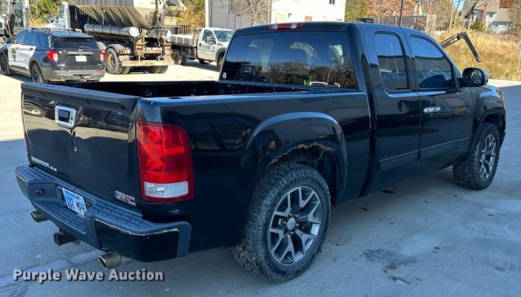 image for item NL9186 2007 GMC Sierra 1500  Ext. Cab pickup truck