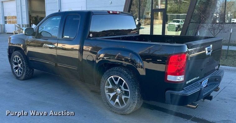 image for item NL9186 2007 GMC Sierra 1500  Ext. Cab pickup truck