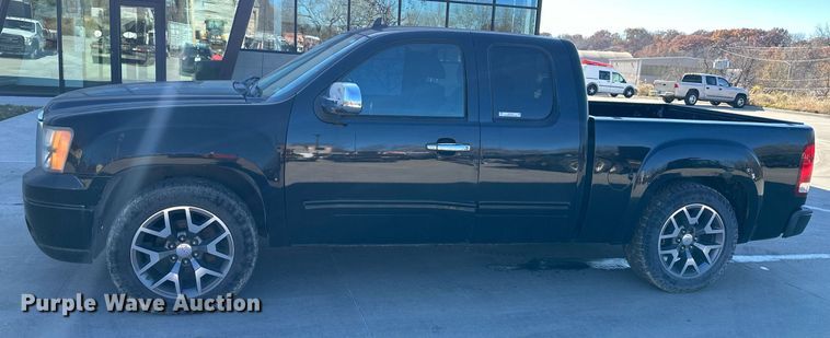 image for item NL9186 2007 GMC Sierra 1500  Ext. Cab pickup truck