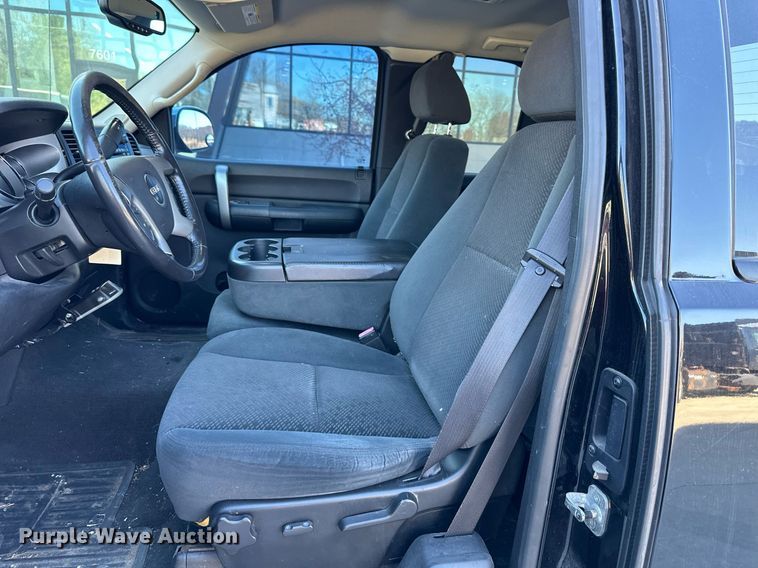 image for item NL9186 2007 GMC Sierra 1500  Ext. Cab pickup truck