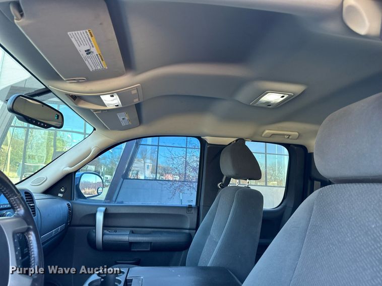 image for item NL9186 2007 GMC Sierra 1500  Ext. Cab pickup truck