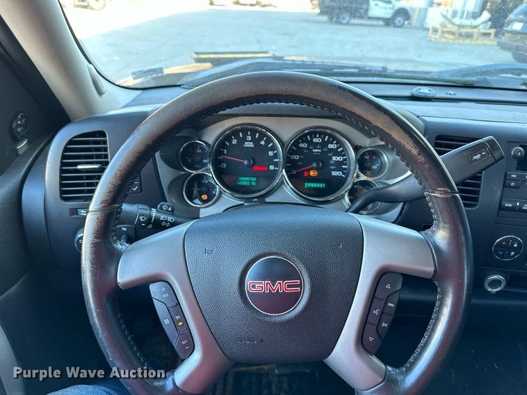 image for item NL9186 2007 GMC Sierra 1500  Ext. Cab pickup truck