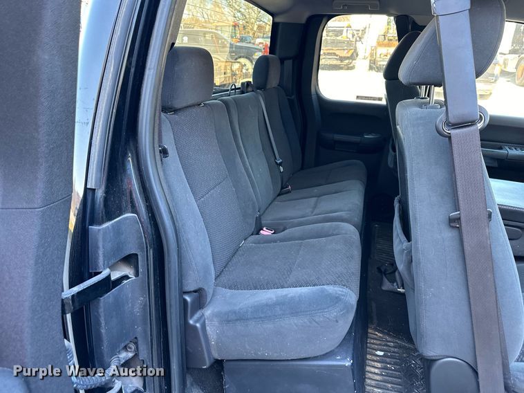 image for item NL9186 2007 GMC Sierra 1500  Ext. Cab pickup truck