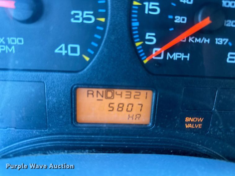 image for item NL9187 2005 International 7300  truck cab and chassis