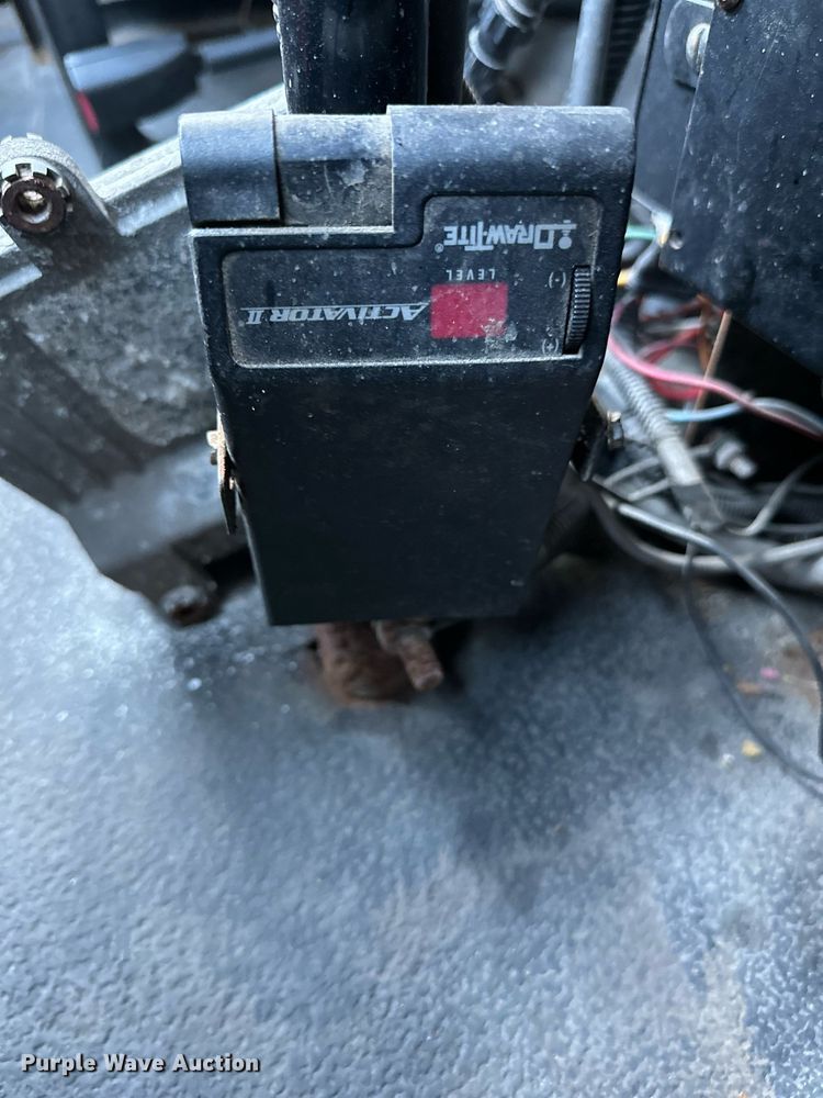 image for item NL9187 2005 International 7300  truck cab and chassis