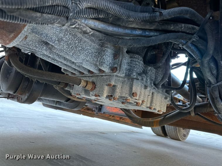 image for item NL9187 2005 International 7300  truck cab and chassis