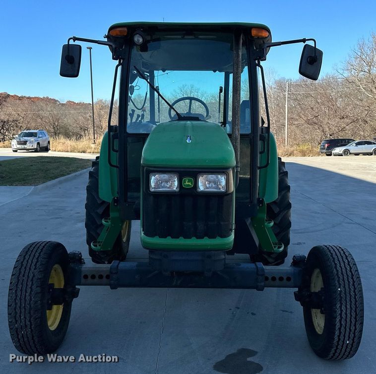image for item NL9189 2005 John Deere 5225  MFWD tractor