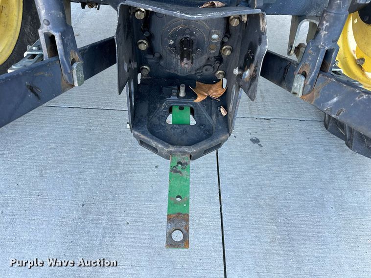 image for item NL9189 2005 John Deere 5225  MFWD tractor