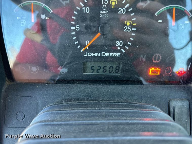image for item NL9189 2005 John Deere 5225  MFWD tractor