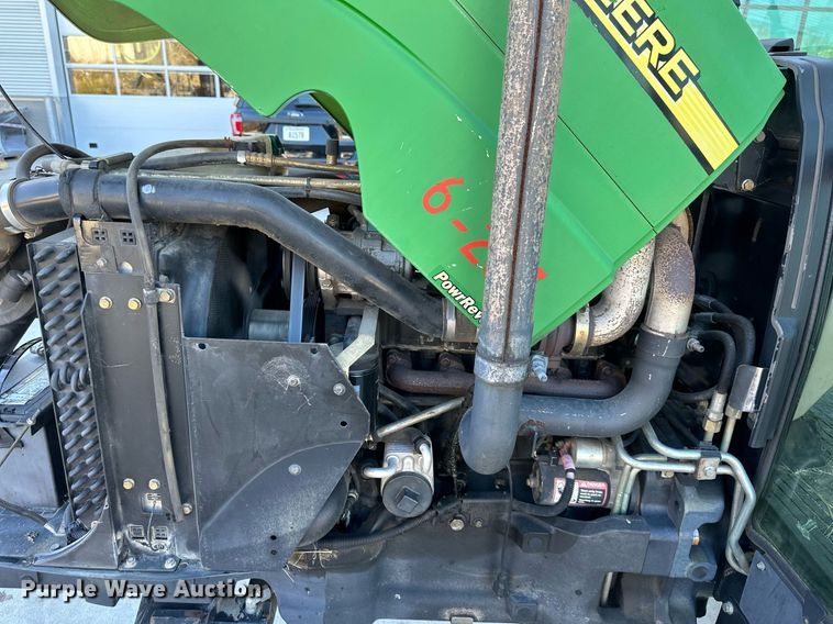 image for item NL9189 2005 John Deere 5225  MFWD tractor