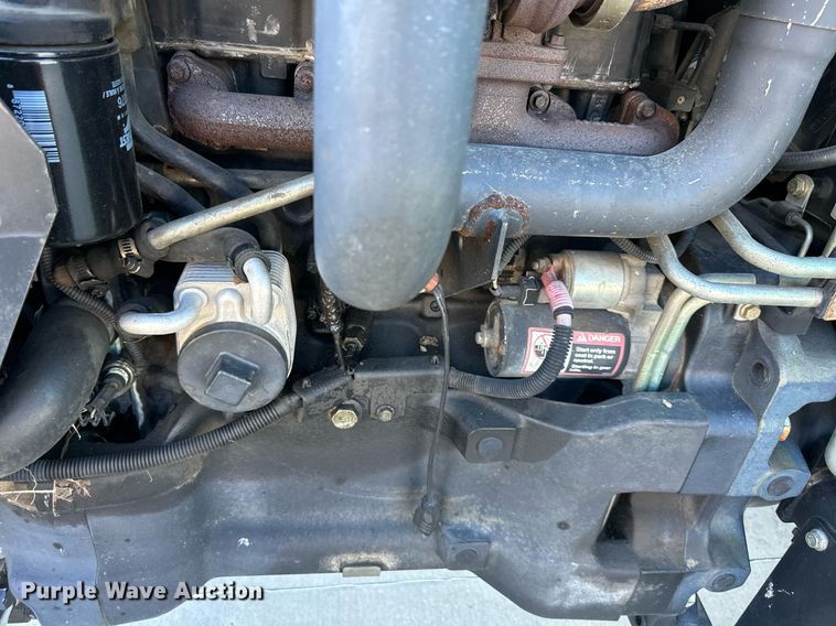 image for item NL9189 2005 John Deere 5225  MFWD tractor