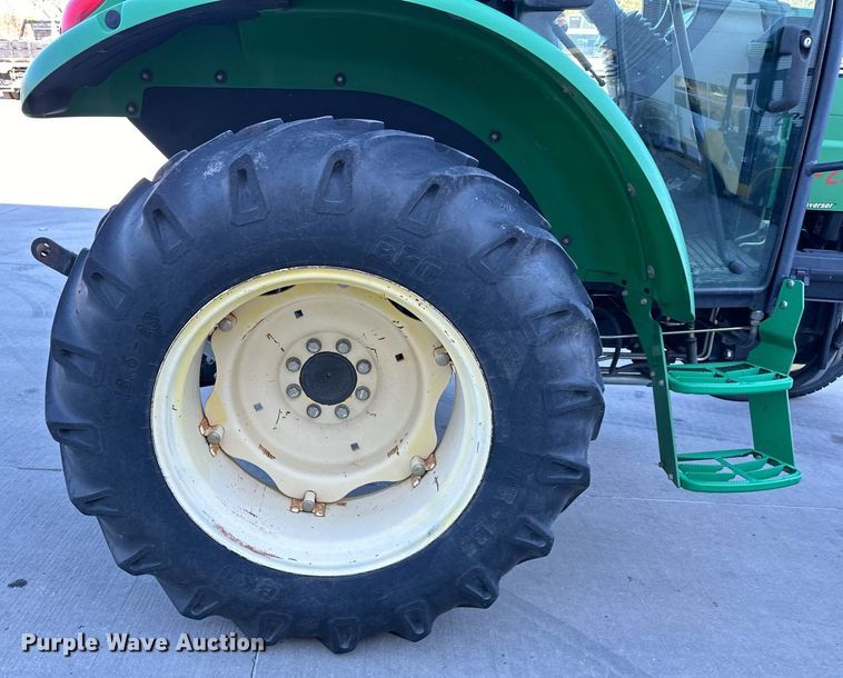 image for item NL9189 2005 John Deere 5225  MFWD tractor