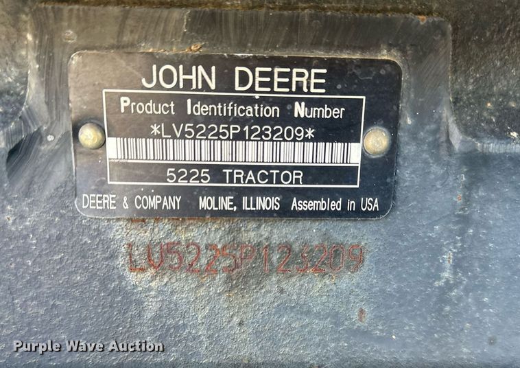 image for item NL9189 2005 John Deere 5225  MFWD tractor