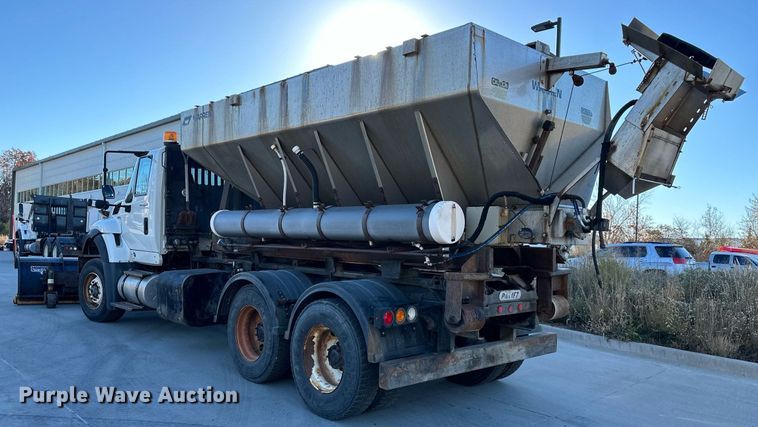 image for item NL9191 2011 International WorkStar  hook lift spreader truck