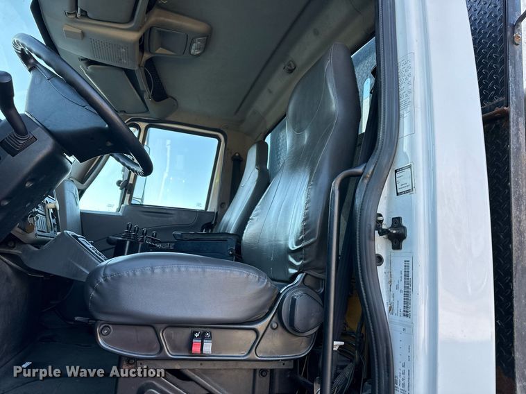 image for item NL9191 2011 International WorkStar  hook lift spreader truck