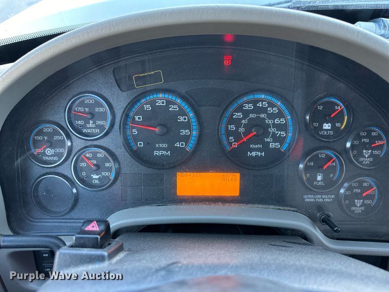 image for item NL9191 2011 International WorkStar  hook lift spreader truck