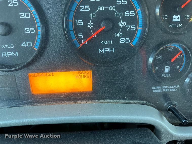 image for item NL9191 2011 International WorkStar  hook lift spreader truck