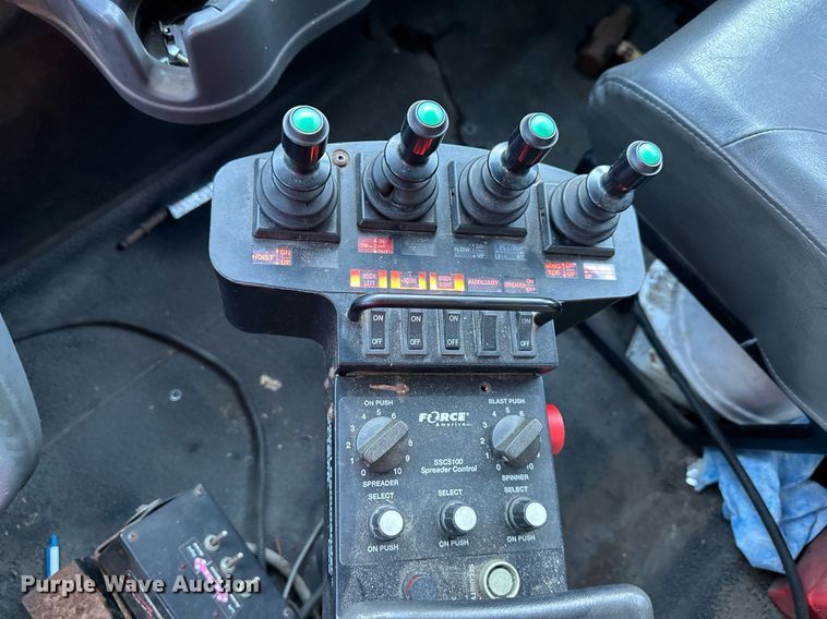 image for item NL9191 2011 International WorkStar  hook lift spreader truck