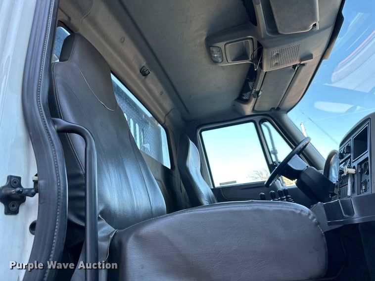 image for item NL9191 2011 International WorkStar  hook lift spreader truck